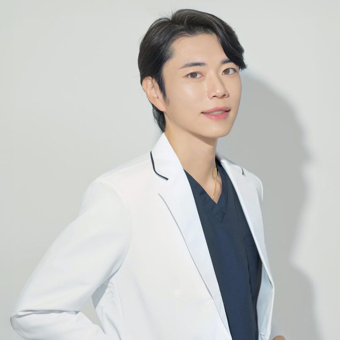 gift clinic 銀座 院長 能登谷翔